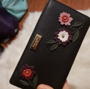 Kate spade flower wallet